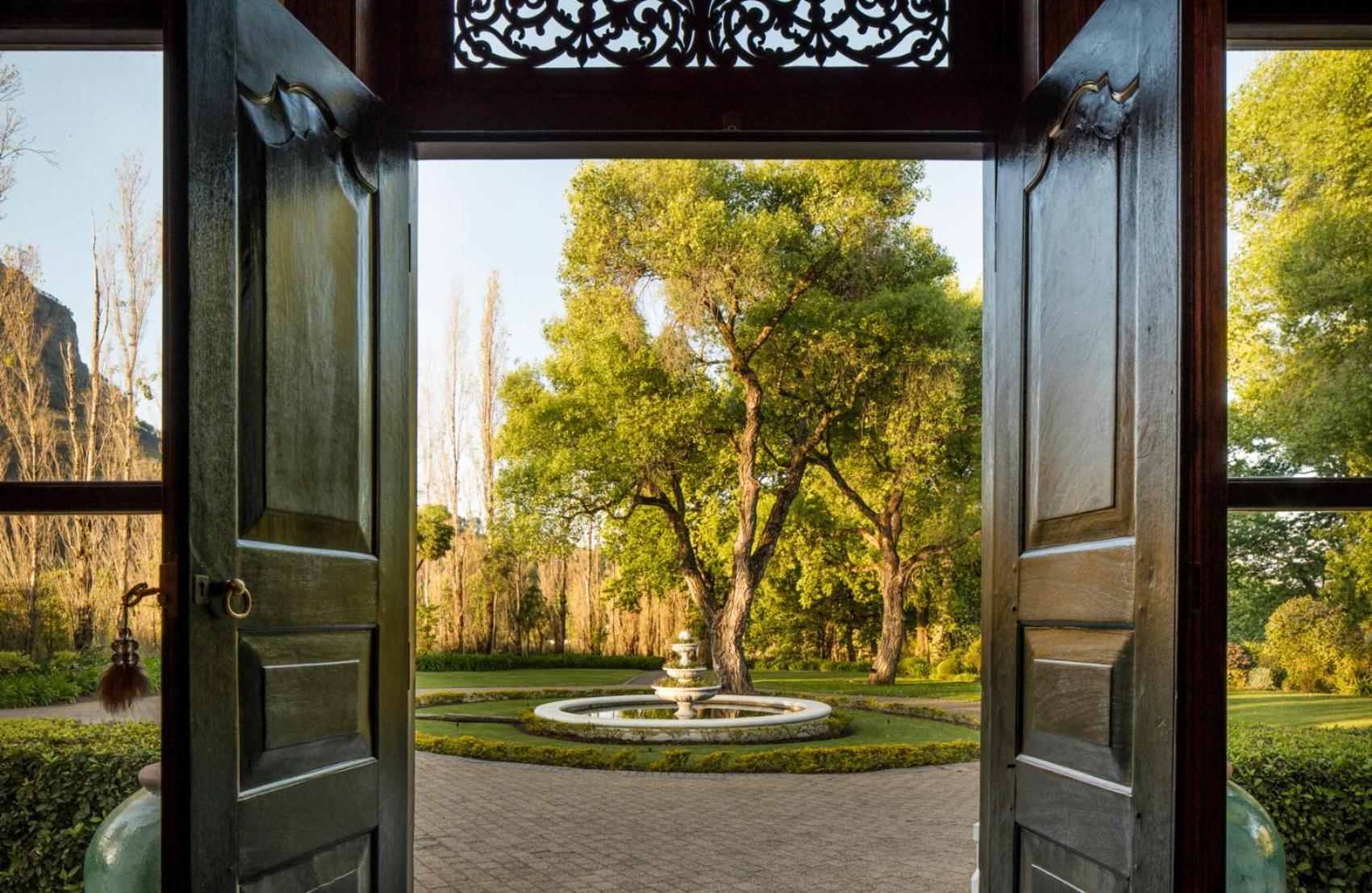 Molenvliet Vineyards Hotel สเตลเลนบอช ภายนอก รูปภาพ