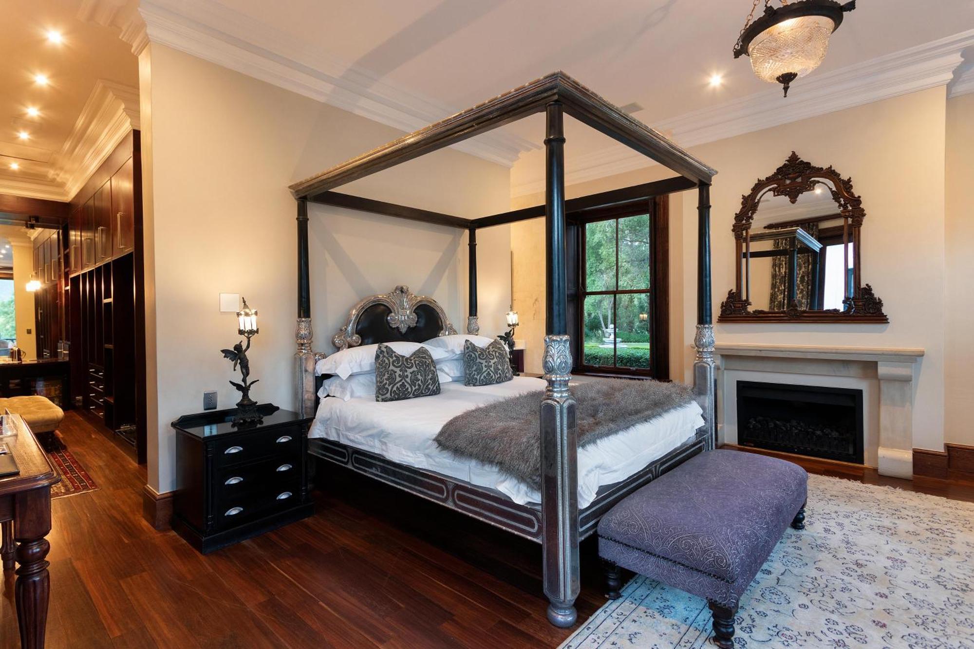 Molenvliet Vineyards Hotel สเตลเลนบอช ภายนอก รูปภาพ