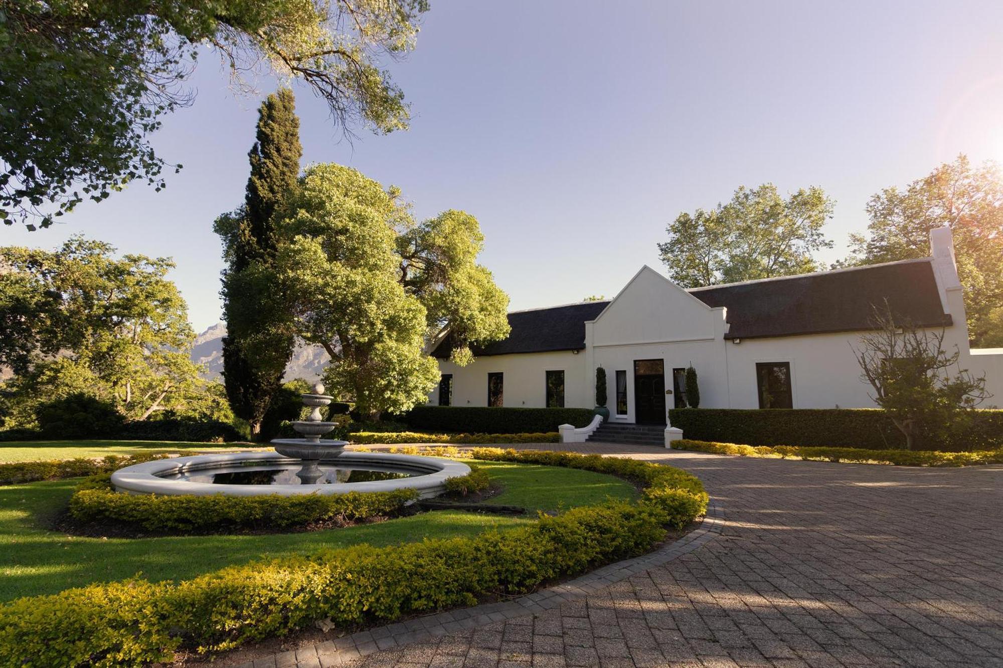 Molenvliet Vineyards Hotel สเตลเลนบอช ภายนอก รูปภาพ