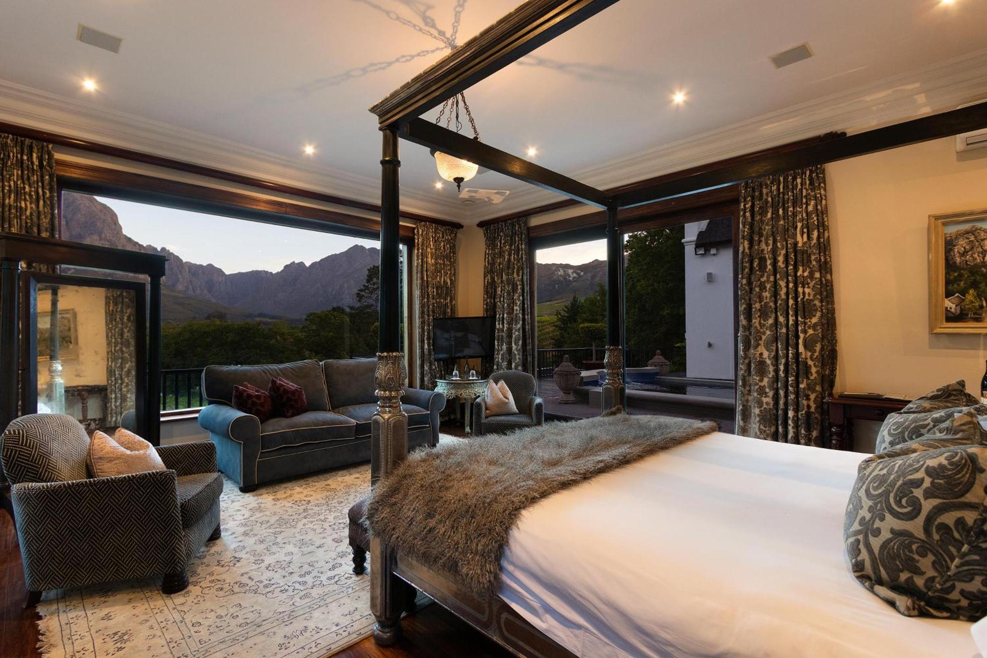 Molenvliet Vineyards Hotel สเตลเลนบอช ภายนอก รูปภาพ