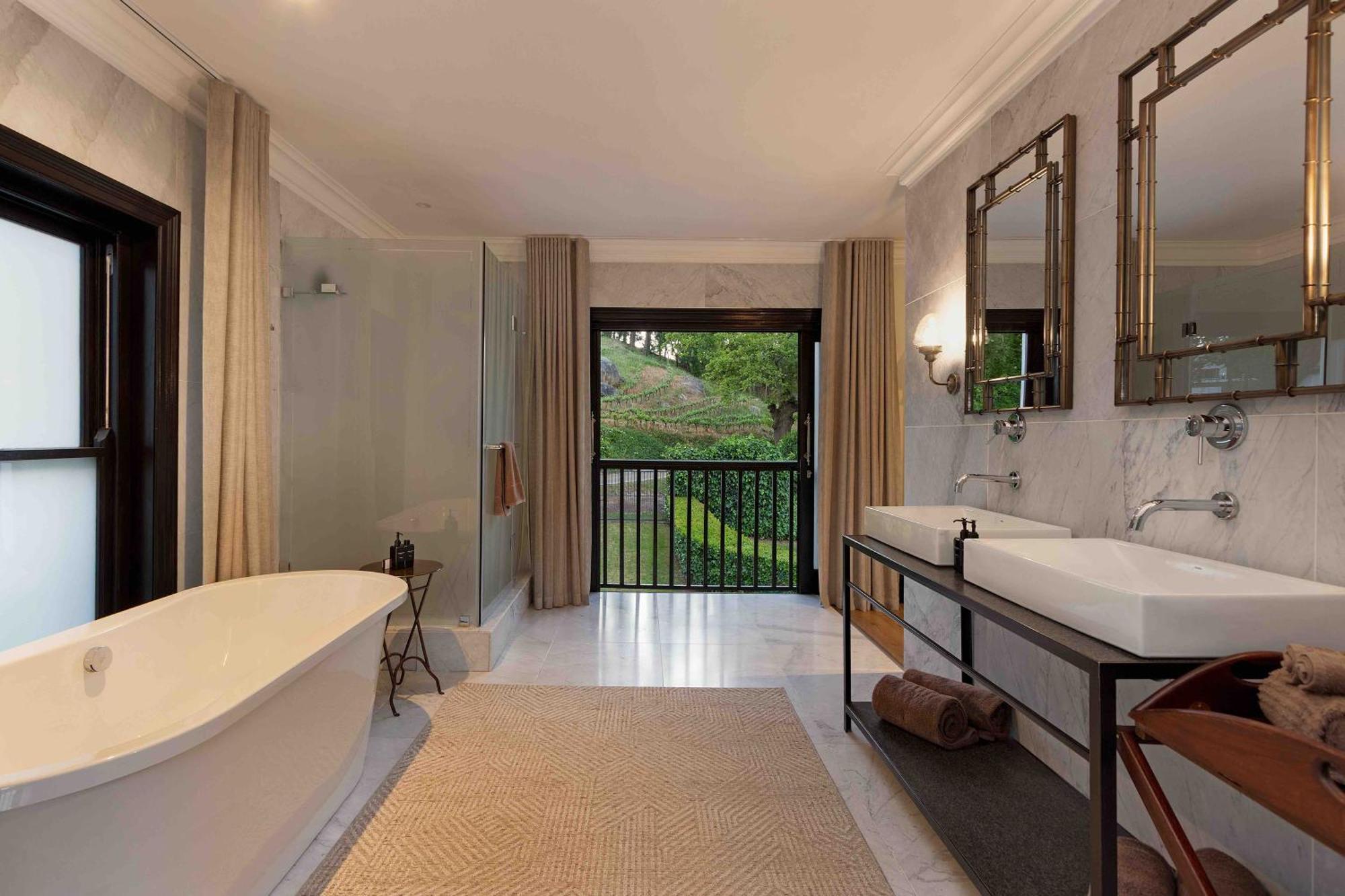 Molenvliet Vineyards Hotel สเตลเลนบอช ภายนอก รูปภาพ
